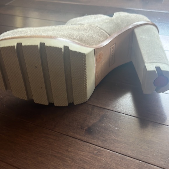 Hunter light grey suede booties size 9 - Picture 6 of 7